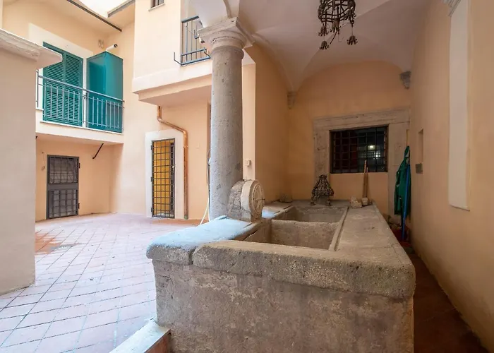 Luxury In Via Dei Cartari Spacious, Elegant,