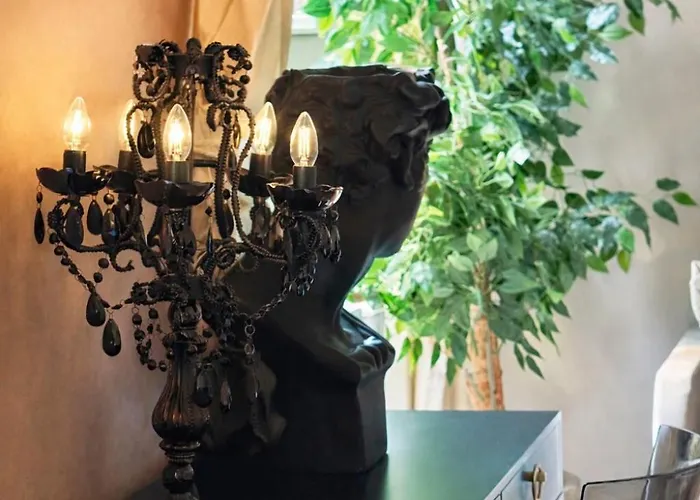 Luxury In Via Dei Cartari Spacious, Elegant, Apartamento