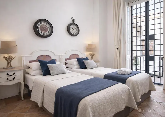 Luxury In Via Dei Cartari Spacious, Elegant,