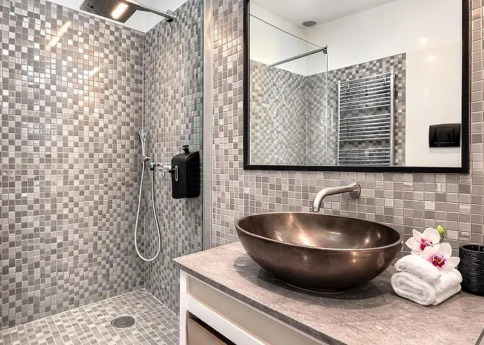 Luxury In Via Dei Cartari Spacious, Elegant, Appartement Rome