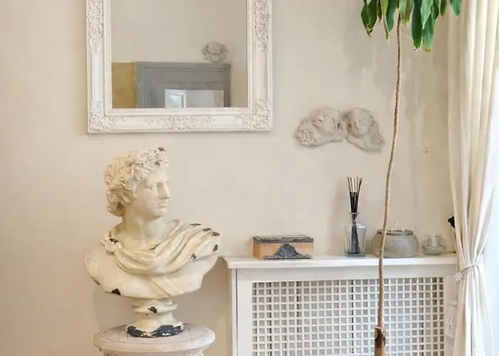 Luxury In Via Dei Cartari Spacious, Elegant, Appartement Rome